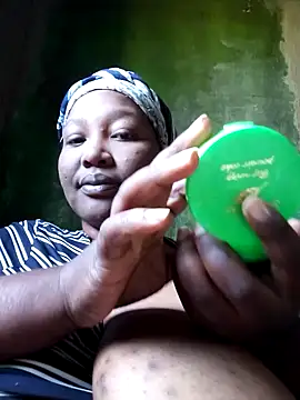 Snapshot of chubbydoll122 chatting on 10.01.25 chubbydoll122 online show from 10.01.25