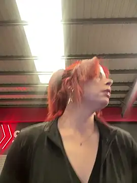 livelovelanaUk online show from 01.10.25