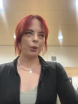 livelovelanaUk online show from 01.21.25