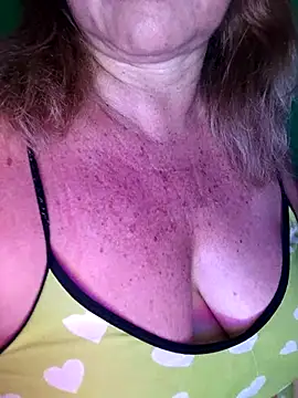 Snapshot of Kasandra_Ho chatting on 11.23.25 Kasandra Ho online show from 11.23.25