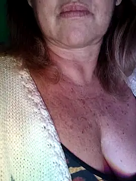 Snapshot of Kasandra_Ho chatting on 11.25.25 Kasandra Ho online show from 11.25.25