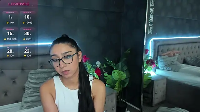 JulietShy online show from 02.06.25