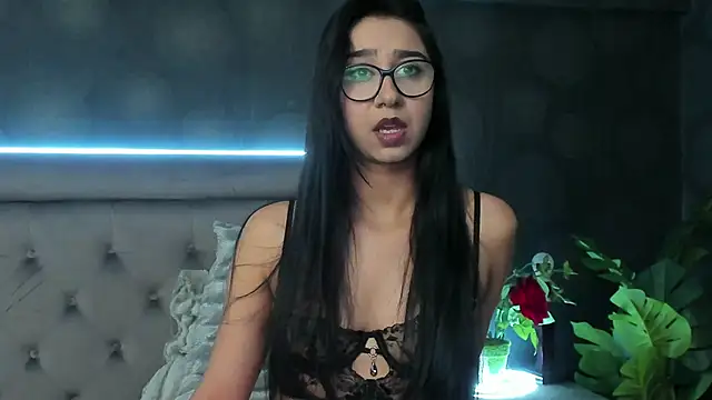 JulietShy online show from 03.04.25