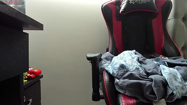 Snapshot of gracekelly12 chatting on 12.02.25 gracekelly12 online show from 12.02.25