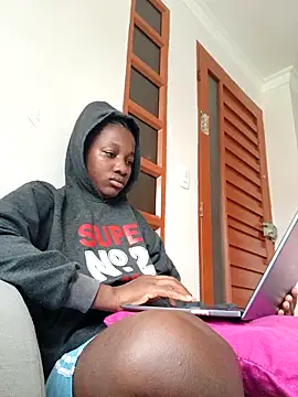 Snapshot of kharoll chatting on 11.24.25 kharoll online show from 11.24.25