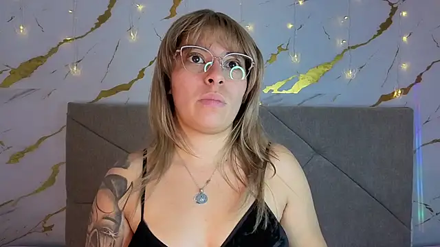 agatha 97  online show from 09.12.25