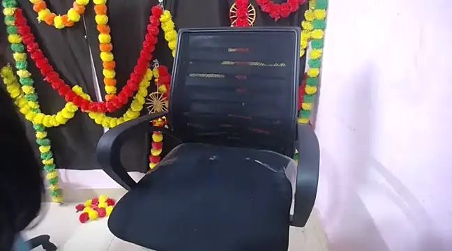 Snapshot of gulabo-Queen chatting on 12.09.24 gulabo-Queen online show from 12.09.24