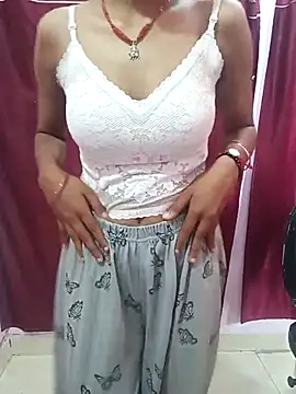 Snapshot of gulabo-Queen chatting on 09.21.25 gulabo-Queen online show from 09.21.25