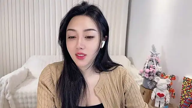 K-moumou online show from 02.13.25