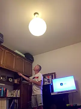 Snapshot of solomec chatting on 09.18.25 solomec online show from 09.18.25