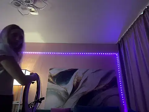 -Cherry-lady- online show from 02.07.25