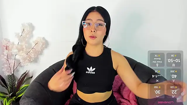 Snapshot of Annie9_ chatting on 03.22.25 Annie9 online show from 03.22.25