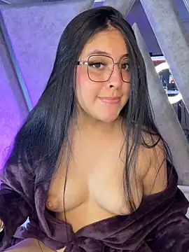 Snapshot of Annie9_ chatting on 11.15.25 Annie9 online show from 11.15.25