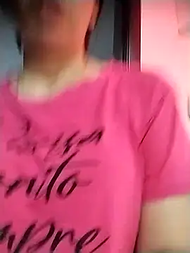 Snapshot of Lucianaferro_ chatting on 10.30.25 Lucianaferro  online show from 10.30.25