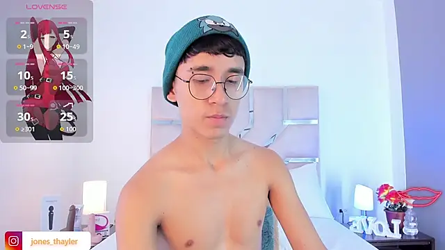 Thayler jones online show from 01.11.26