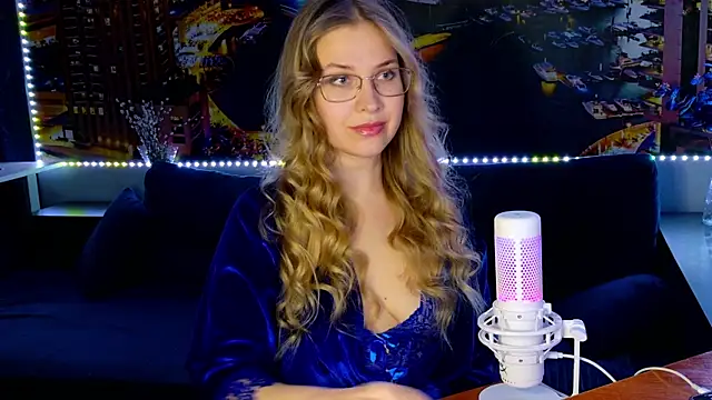 Snapshot of pusyavykusya chatting on 02.16.25 pusyavykusya online show from 02.16.25