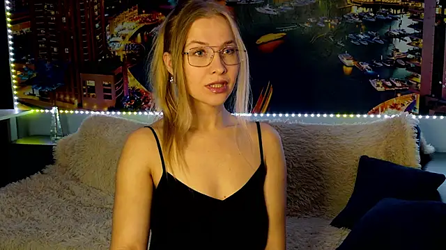 Snapshot of pusyavykusya chatting on 11.12.25 pusyavykusya online show from 11.12.25