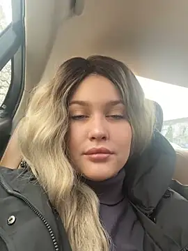 KikiWatson online show from 12.15.24