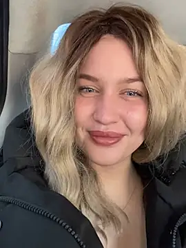 KikiWatson online show from 12.20.24