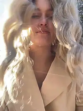 KikiWatson online show from 12.24.24