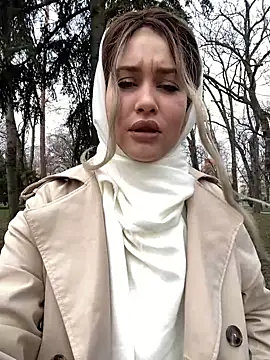 KikiWatson online show from 01.01.25