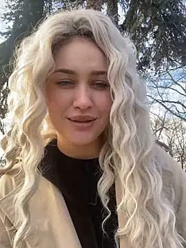 KikiWatson online show from 01.07.25