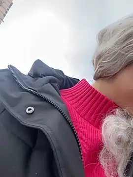 KikiWatson online show from 01.16.25