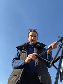 KikiWatson online show from 01.31.25