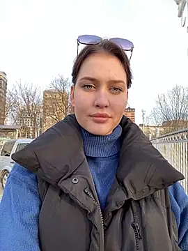 KikiWatson online show from 01.31.25