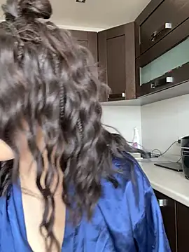 KikiWatson online show from 02.21.25