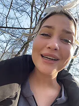 KikiWatson online show from 03.12.25