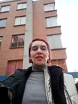 your red rose  online show from 12.18.24