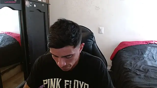 Snapshot of kv___xxx_ chatting on 09.11.25 kv   xxx  online show from 09.11.25