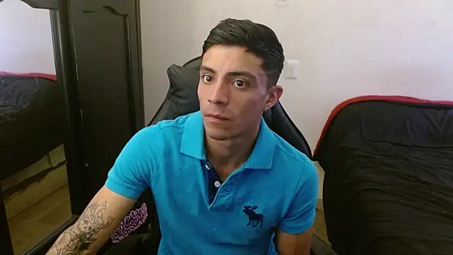 Snapshot of kv___xxx_ chatting on 09.23.25 kv   xxx  online show from 09.23.25