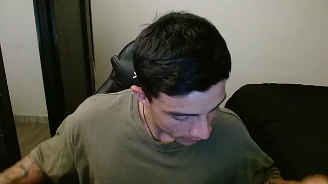 Snapshot of kv___xxx_ chatting on 10.26.25 kv   xxx  online show from 10.26.25