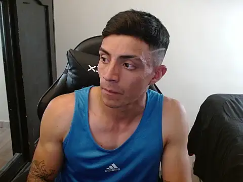 Snapshot of kv___xxx_ chatting on 10.31.25 kv xxx online show from 10.31.25