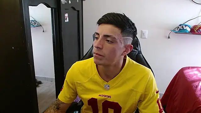 Snapshot of kv___xxx_ chatting on 11.19.25 kv xxx online show from 11.19.25