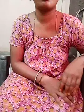 Snapshot of sneha_telugu_girl chatting on 03.18.25 sneha telugu girl online show from 03.18.25