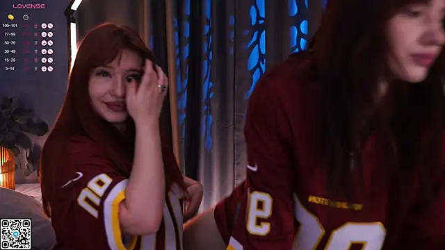 Snapshot of Wild_Wonders chatting on 11.23.25 Wild Wonders online show from 11.23.25