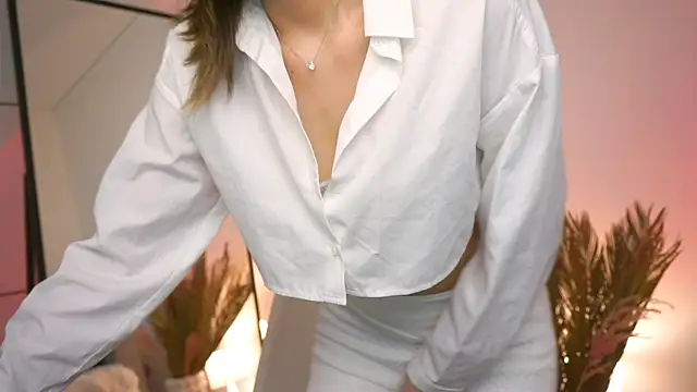 Peopleneedlove144 online show from 02.14.25