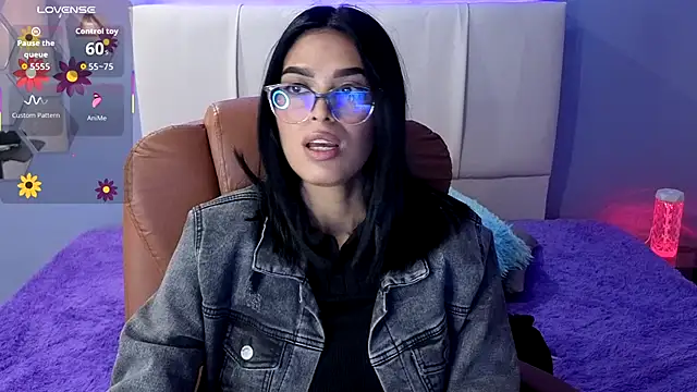 Snapshot of AlessiaVal_ chatting on 09.13.25 AlessiaVal online show from 09.13.25