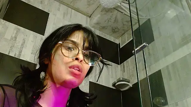 AlessiaVal  online show from 04.02.26