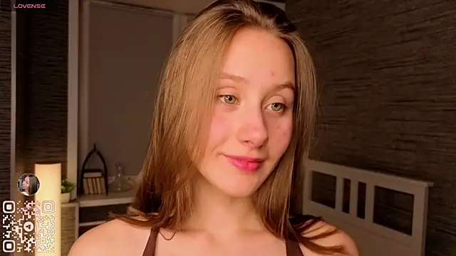 Snapshot of EthalBuffkin chatting on 11.05.25 EthalBuffkin online show from 11.05.25