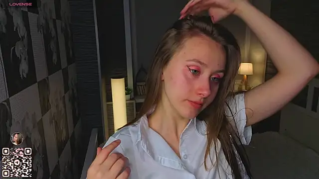 Snapshot of EthalBuffkin chatting on 11.07.25 EthalBuffkin online show from 11.07.25