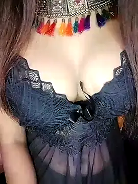 Snapshot of Esha_Babyy chatting on 12.29.24 Esha Babyy online show from 12.29.24