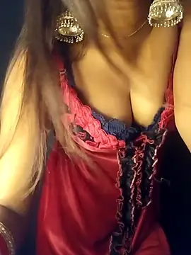 Snapshot of Esha_Babyy chatting on 11.23.25 Esha Babyy online show from 11.23.25