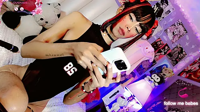 Snapshot of Jadee_Ariell chatting on 09.30.25 Jadee Ariell online show from 09.30.25