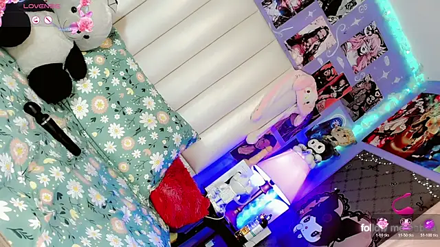 Snapshot of Jadee_Ariell chatting on 10.18.25 Jadee Ariell online show from 10.18.25