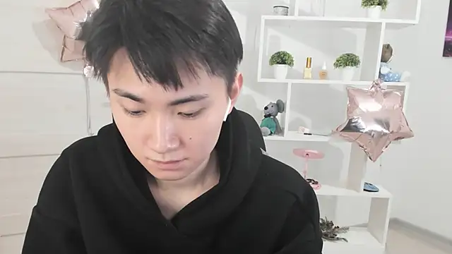 Miram Yu online show from 12.11.24