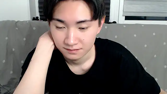 Miram Yu online show from 01.31.25